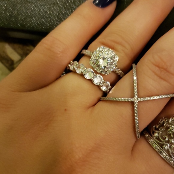 Swarovski Crystal Ring - Picture 7 of 9